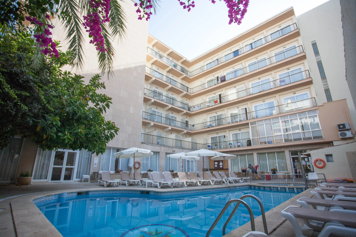 Hotel Las Arenas