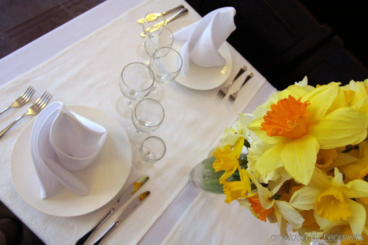 Optima Дворжец Львов