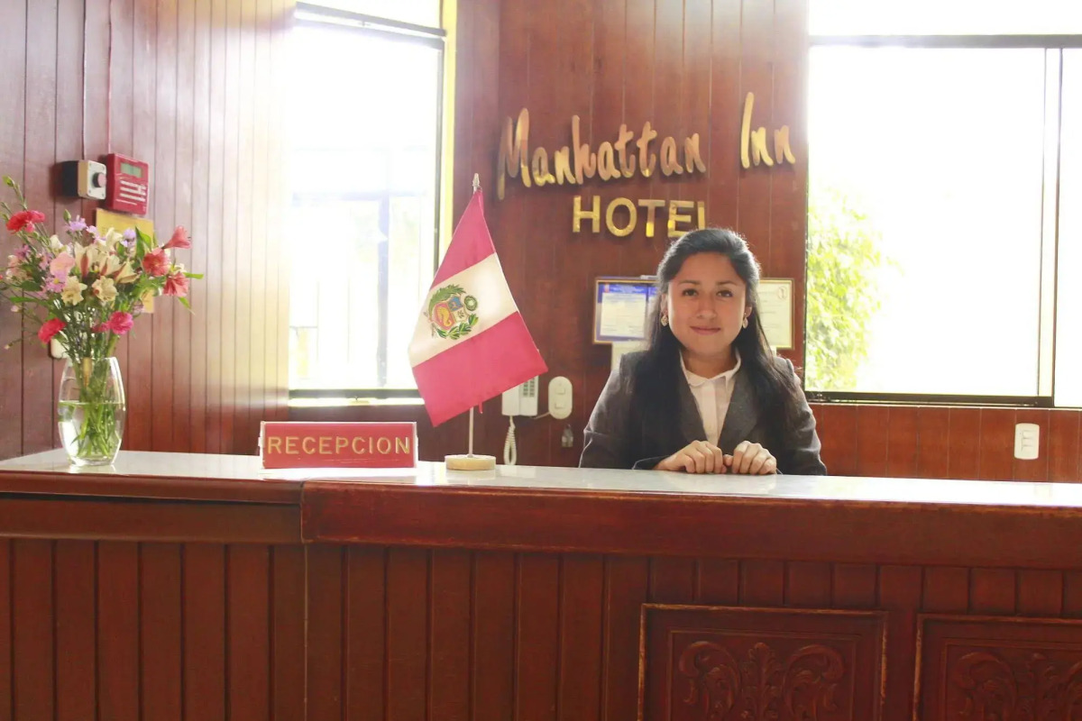 Hotel Manhattan Inn Airport