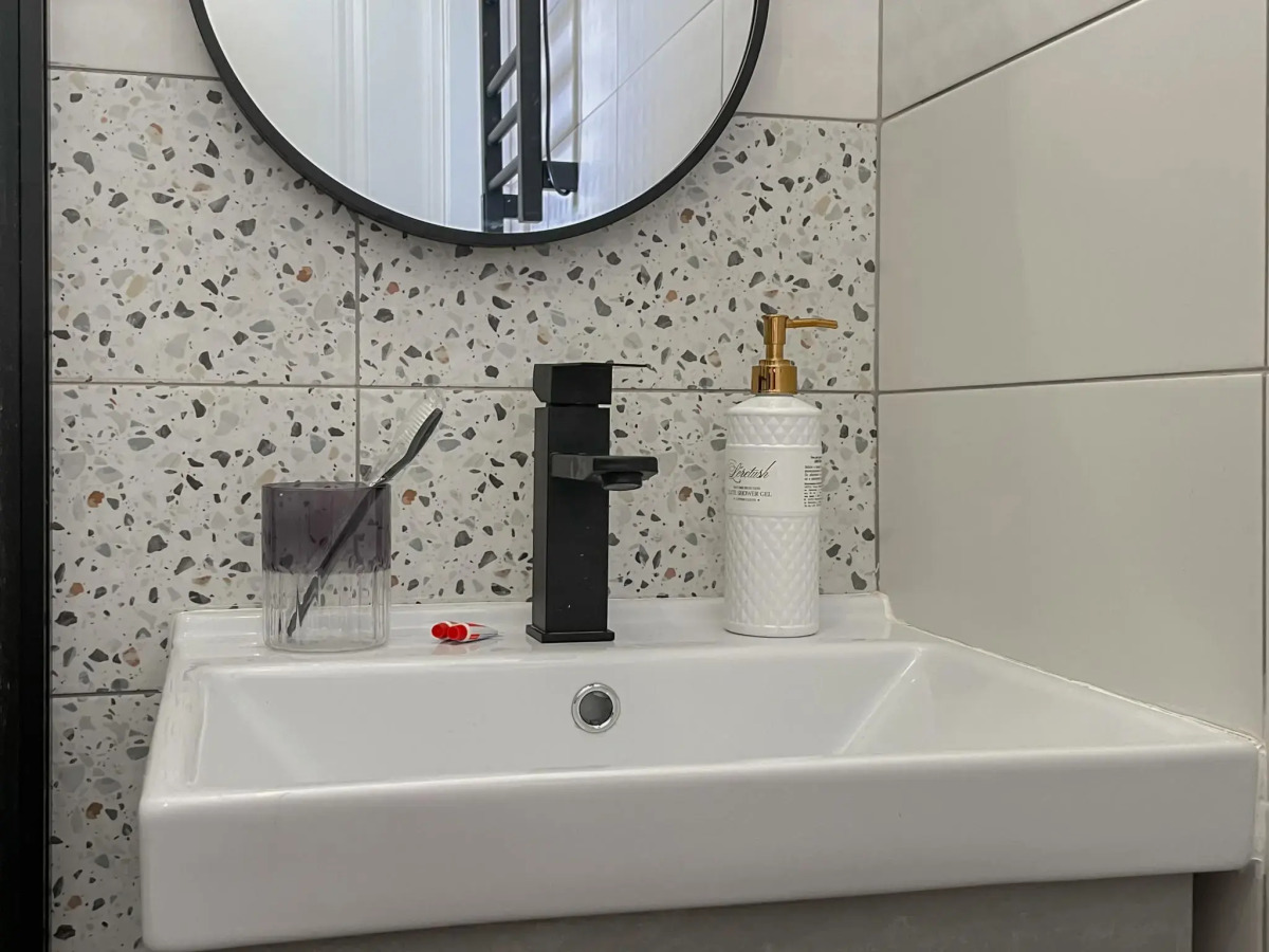 Апартаменты на Нижняя Первомайская 64