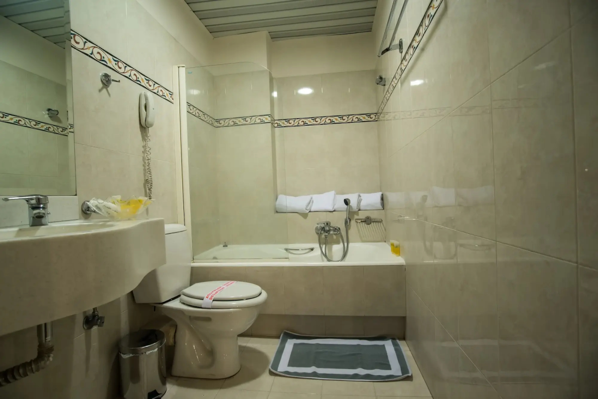 Golden City Hotel