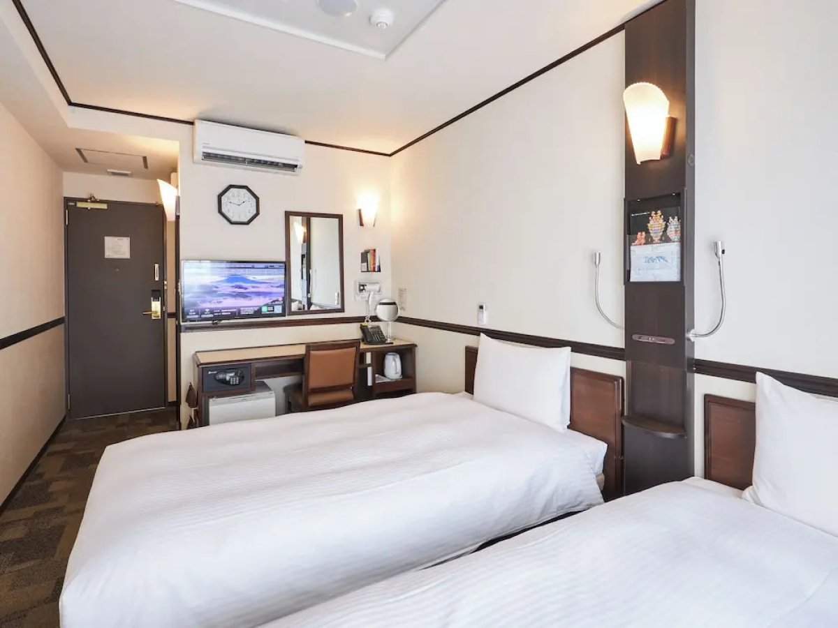 Toyoko Inn Osaka Tsutenkaku Mae