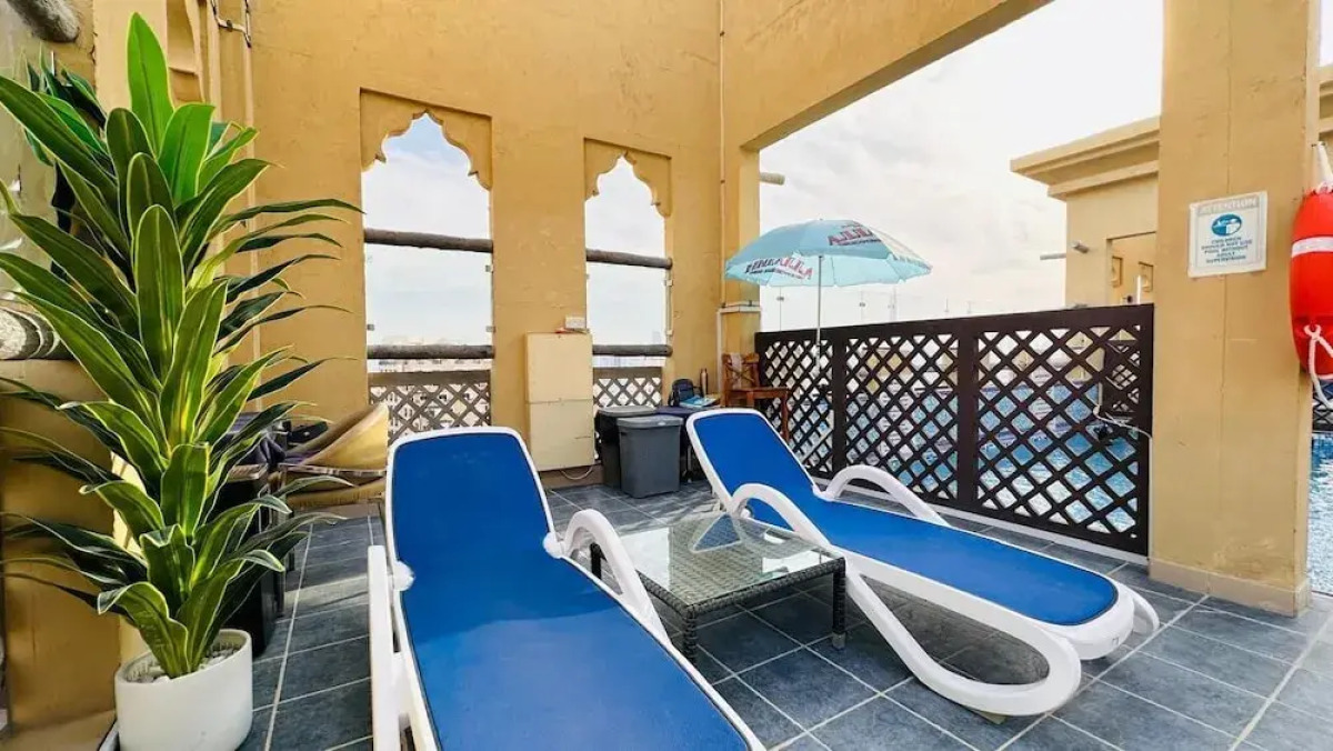 Отель Reflections Hotel