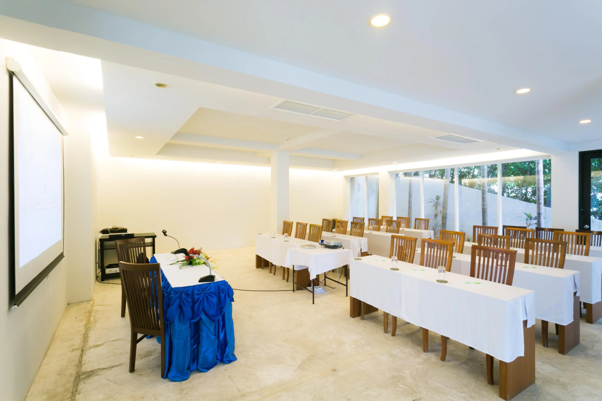 Sugar Palm Grand Hillside