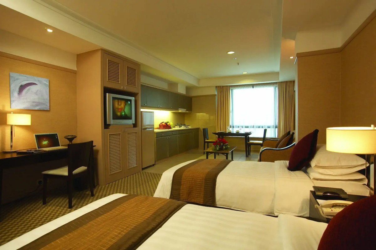 Pacific Regency Hotel Suites