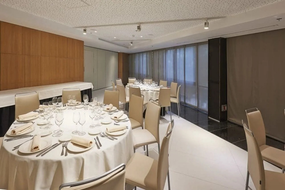 Отель NH Collection Barcelona Gran Calderón