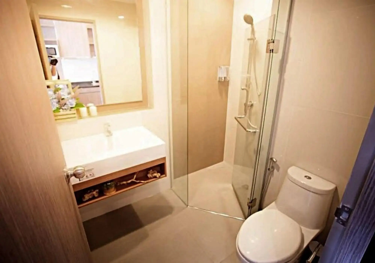 Simply Comfy Apartment by Patsamon