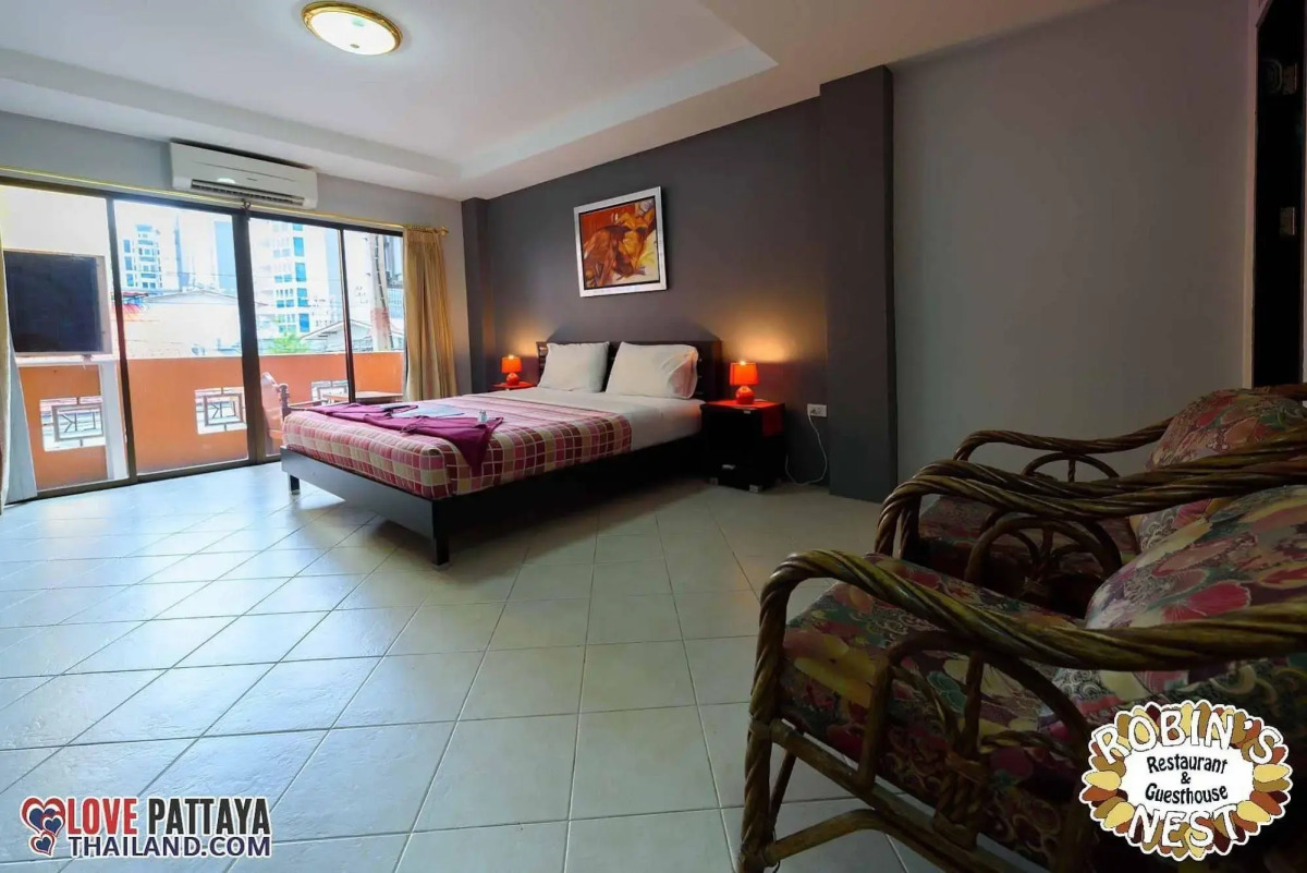 Robin’s Nest Guesthouse & Restaurant