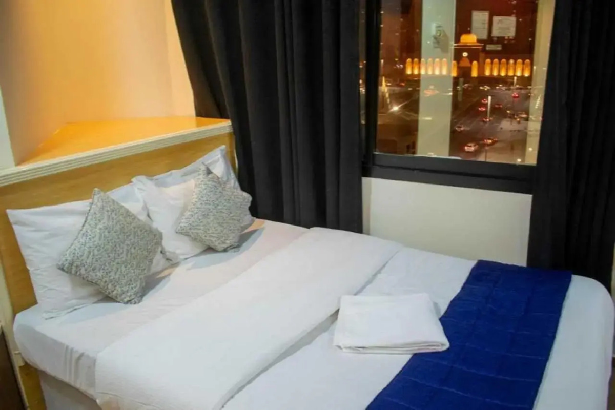 OYO 1118 Sharjah Plaza Hotel