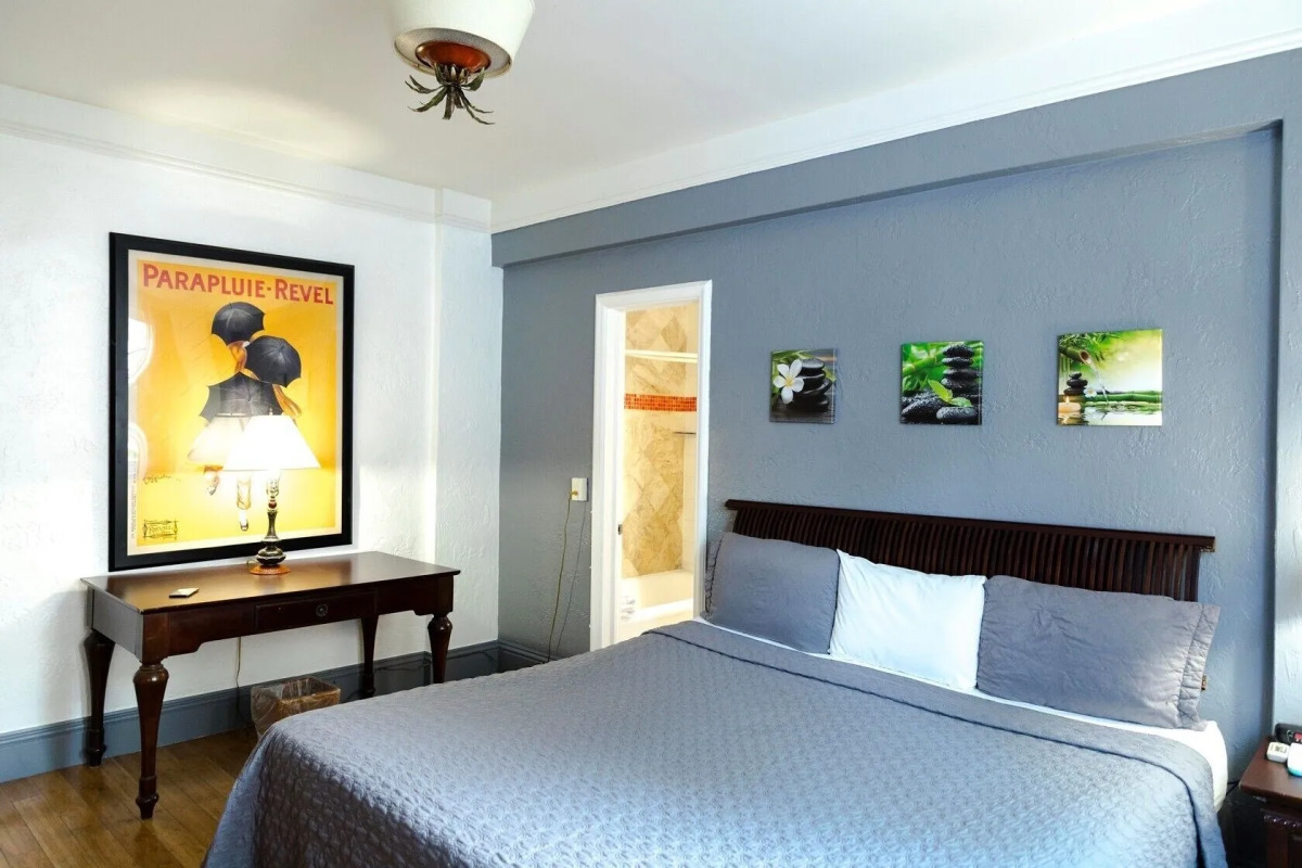 The Beach Plaza Hotel & South Beach Plaza Villas