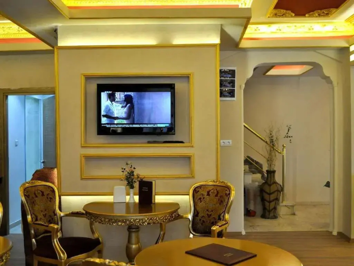 Aquarium Hotel