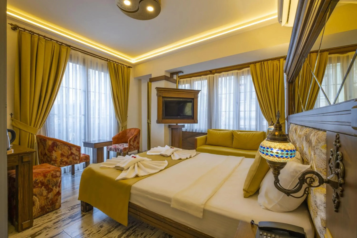 Reis Royal Hotel