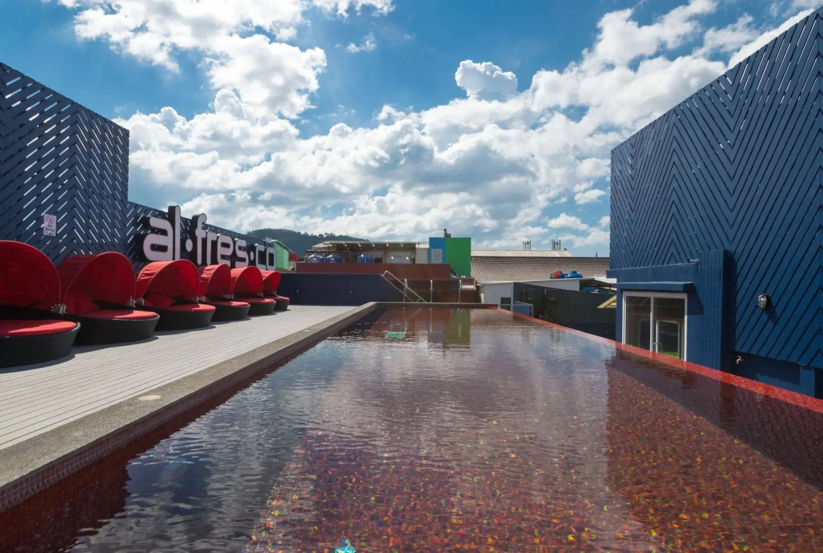 Alfresco Phuket Hotel