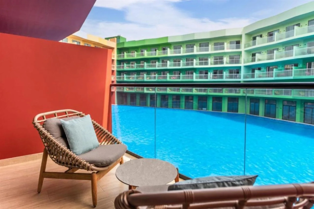 Отель Voco Dubai Monaco The Heart of Europe