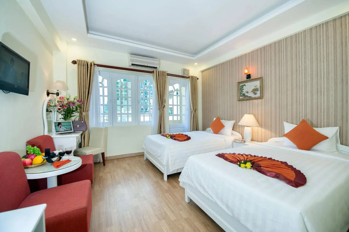 Palm Beach Hotel