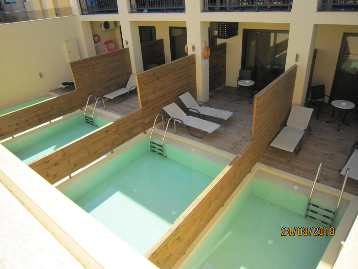 Atlantis Beach Hotel