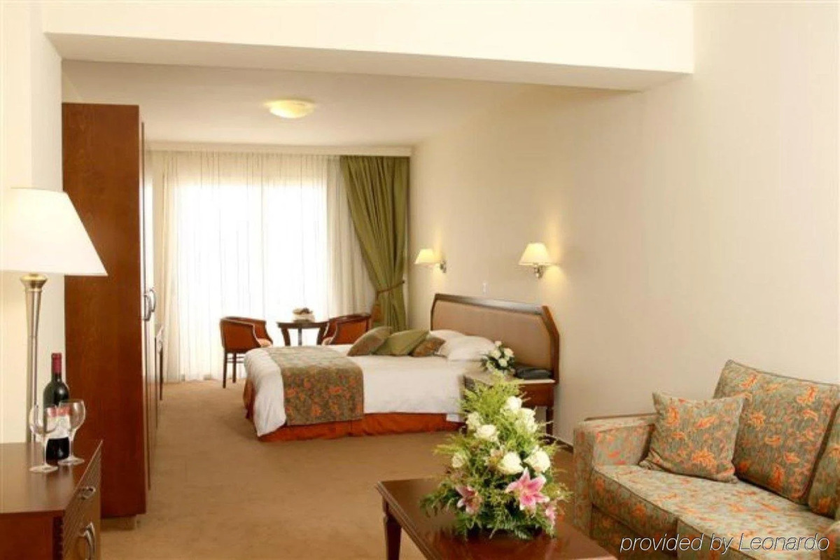 Aquamare Beach Hotel & Spa