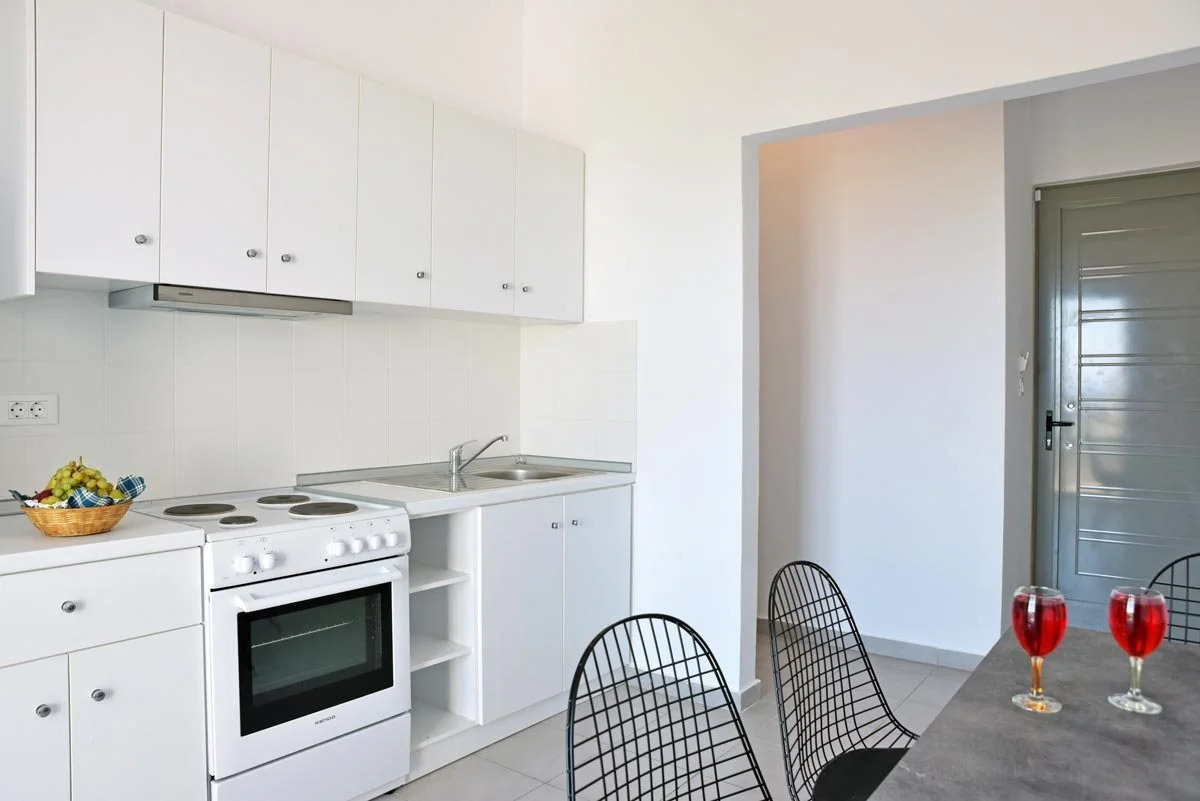 Hillside Studios & Apartments