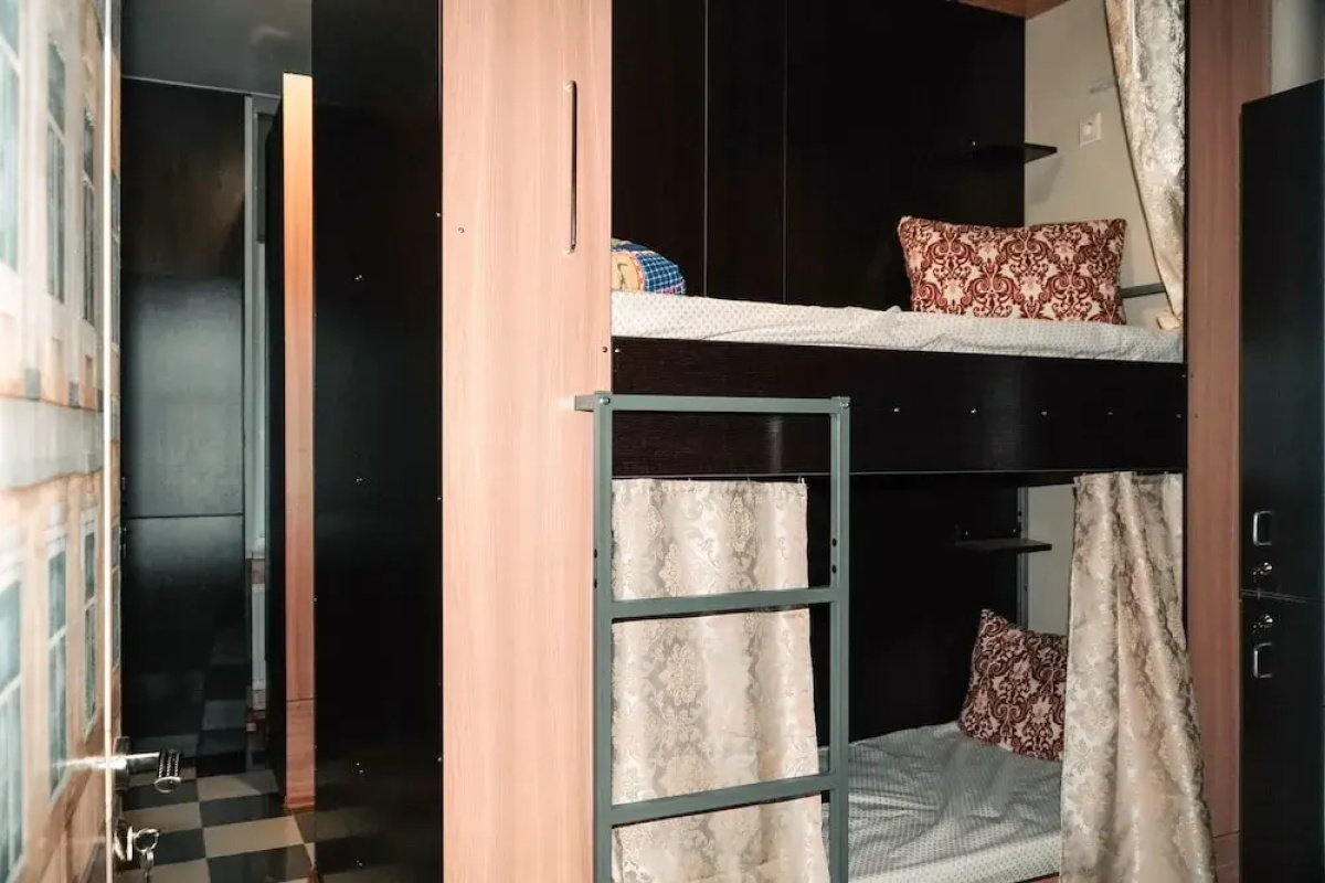 VGosti Hostel