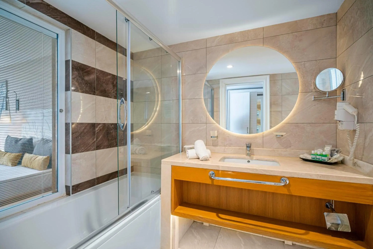 U232 Hotel
