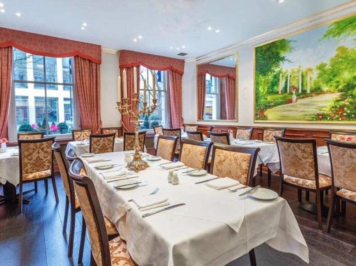 London Elizabeth Hotel