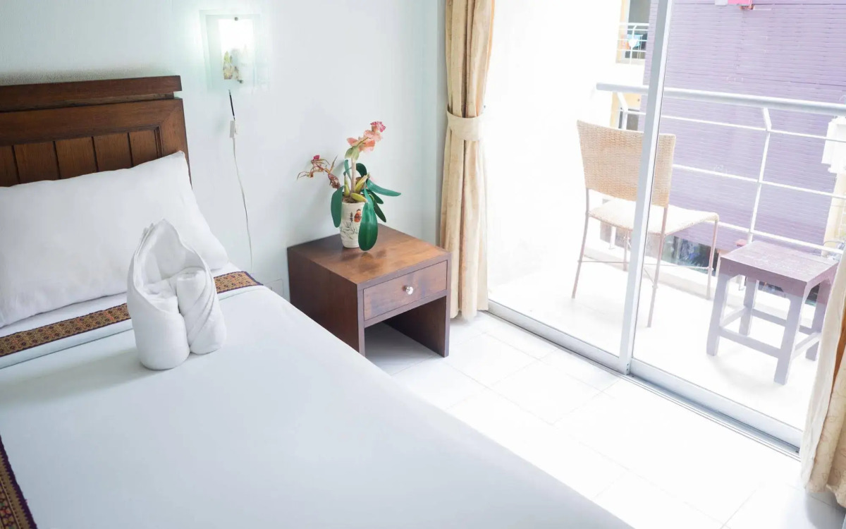 Patong Moon Inn Guesthouse