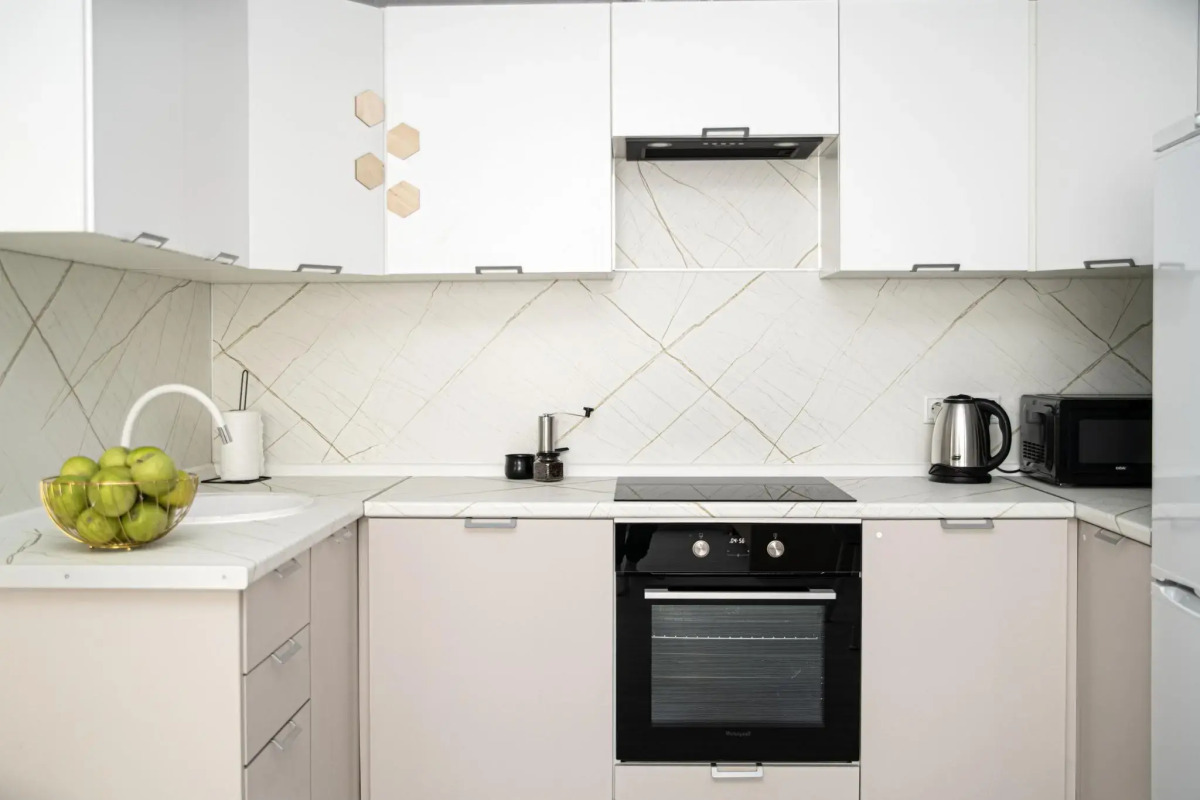 SunSet (СанСет) на улице Героя Советского Союза Аристархова