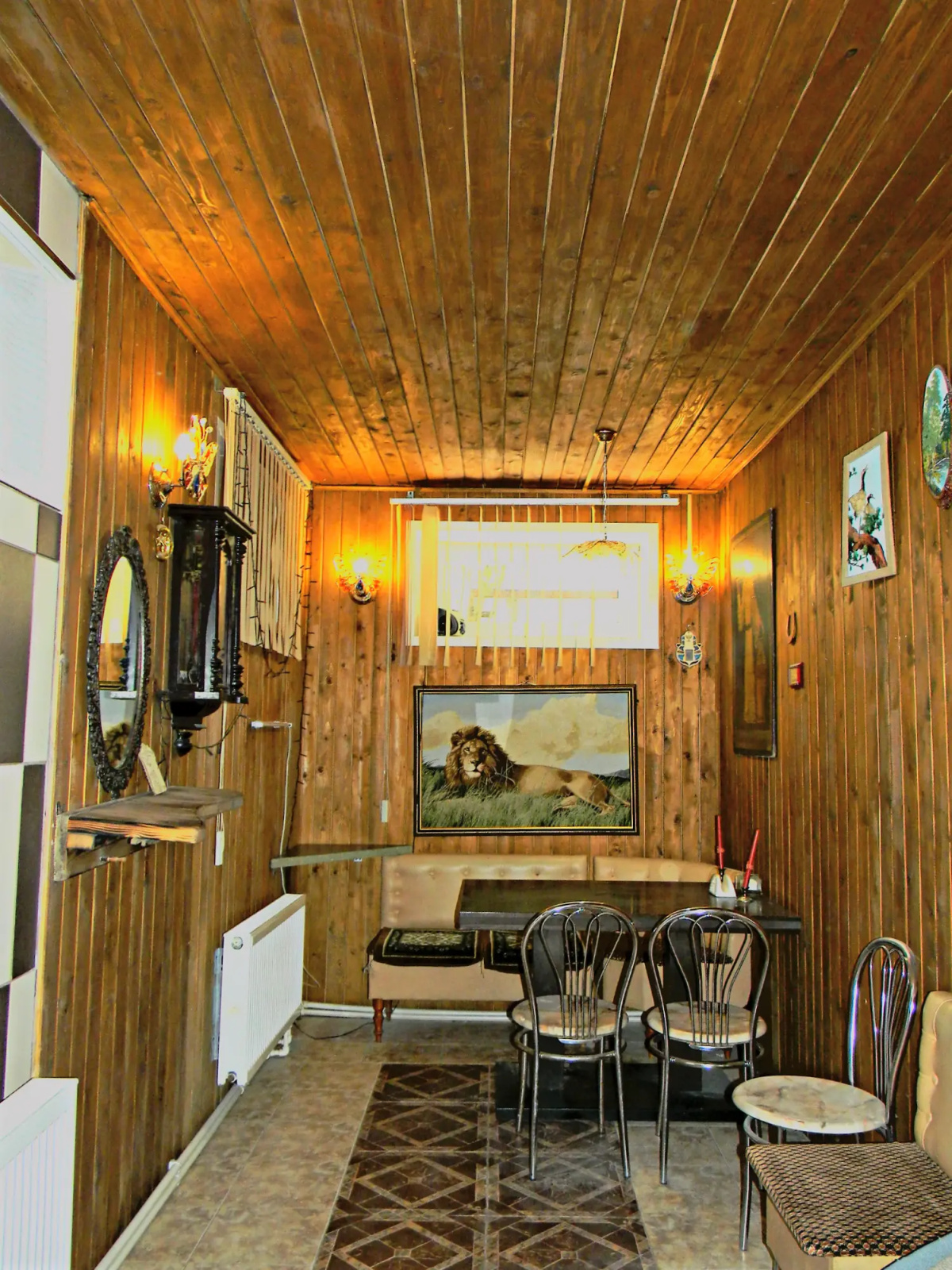 Khrustalny Dom
