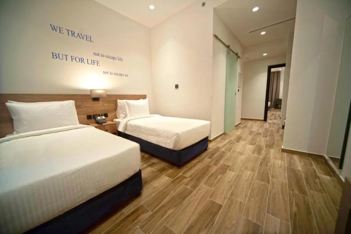 Al Jaddaf Rotana Suite Hotel