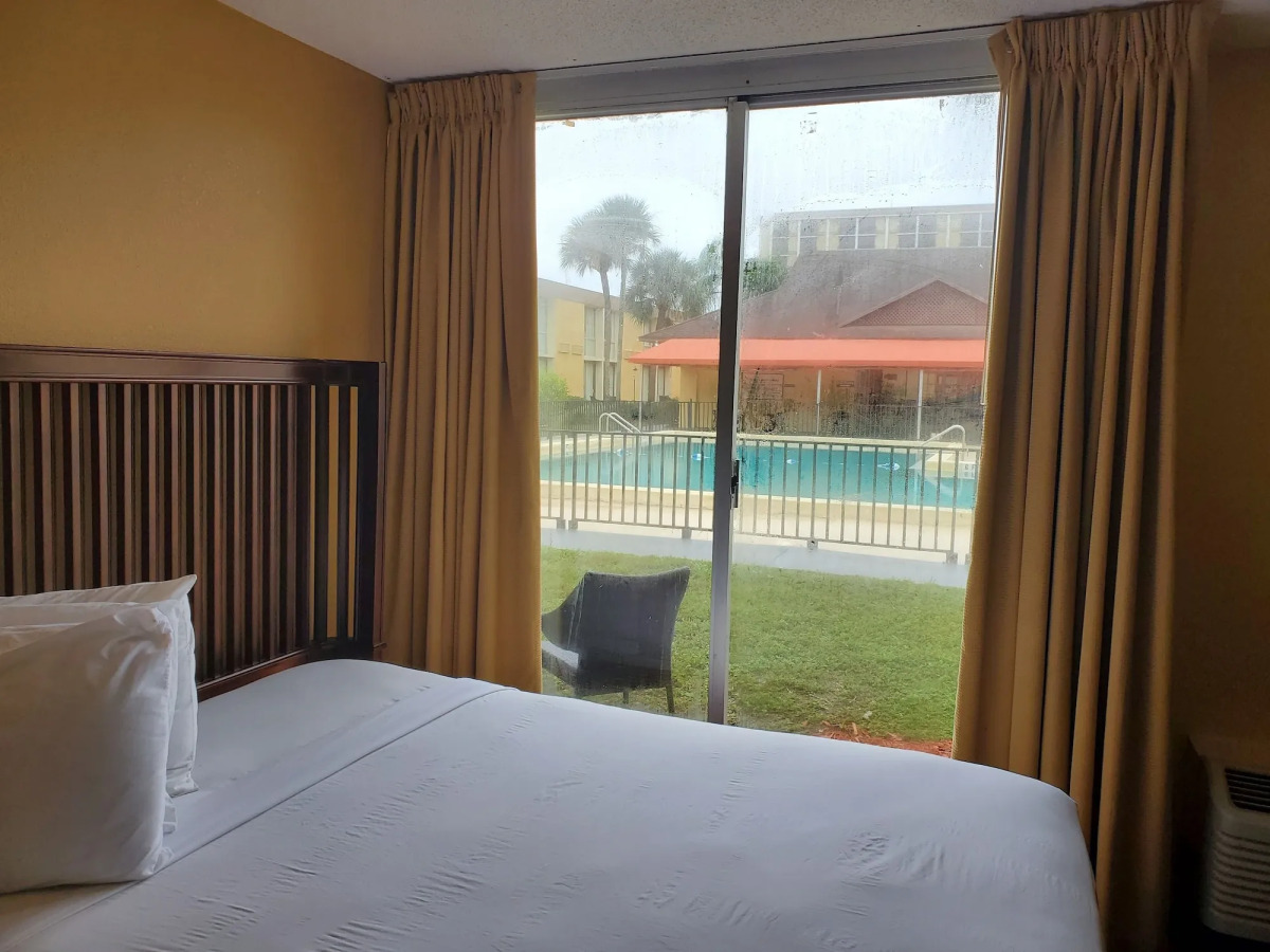 Floridian Express Hotel