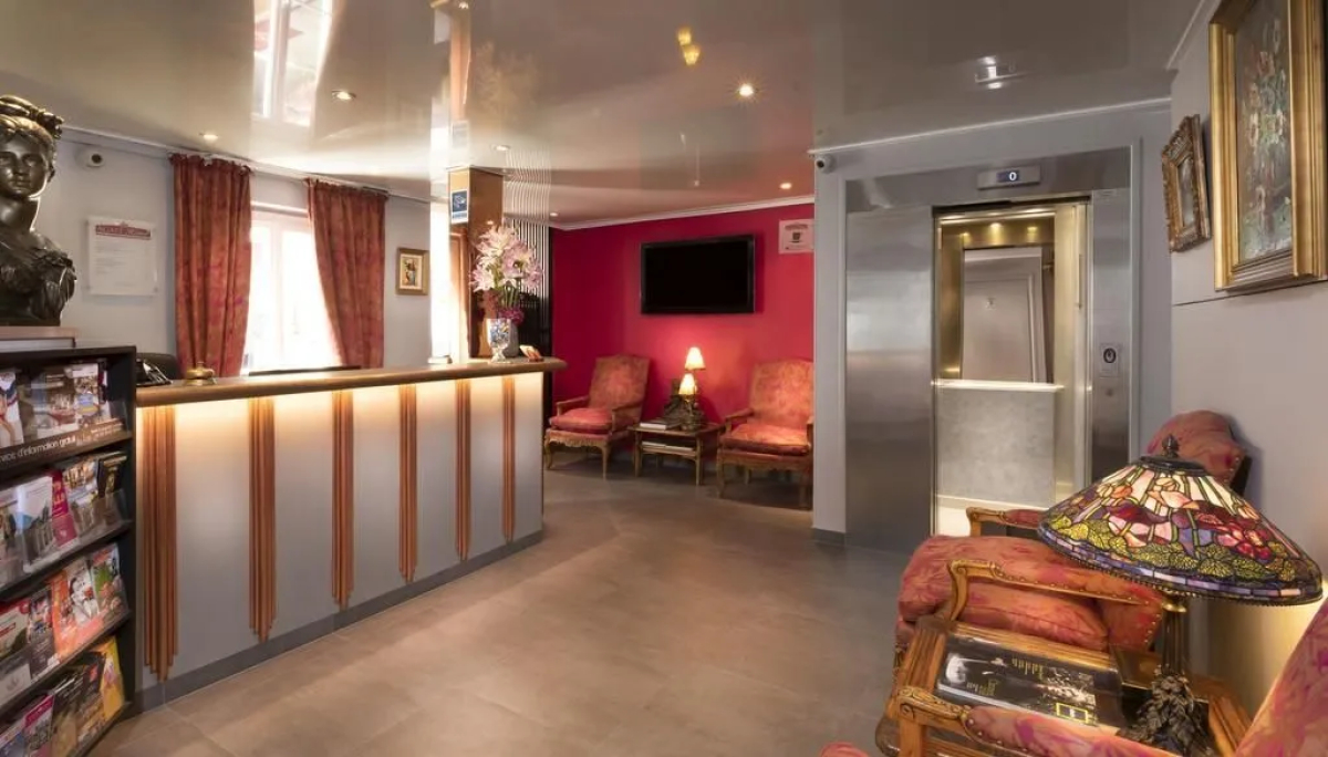 Agate Hotel
