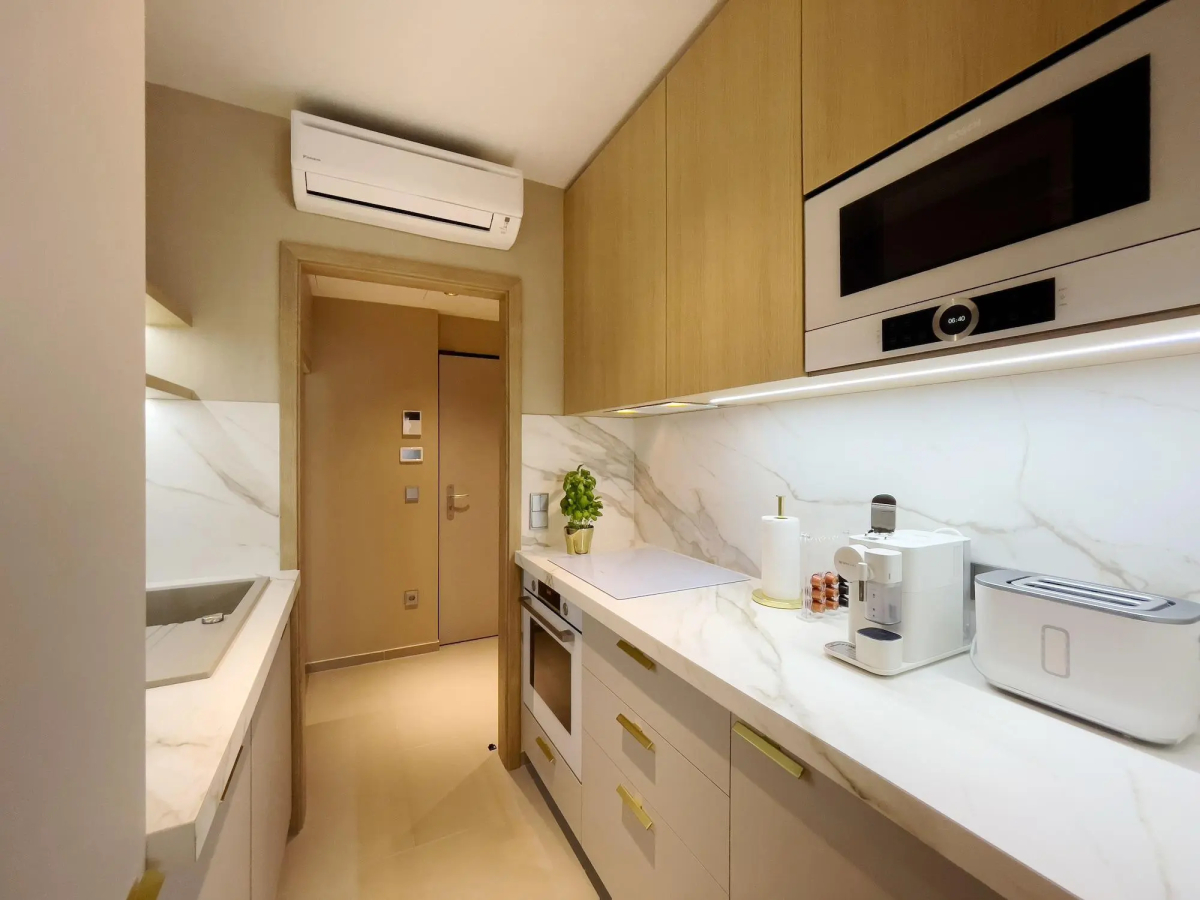 Emerald Downtown Suites