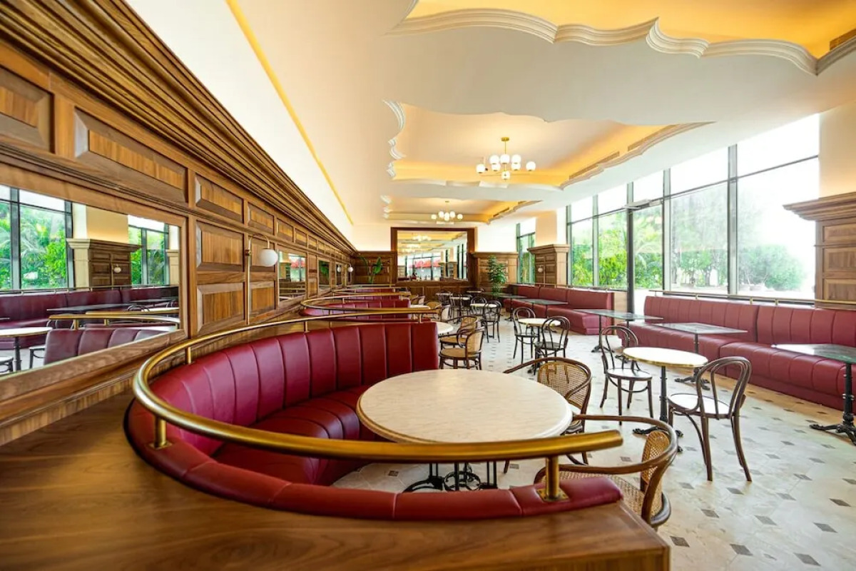 Отель Voco Dubai Monaco The Heart of Europe