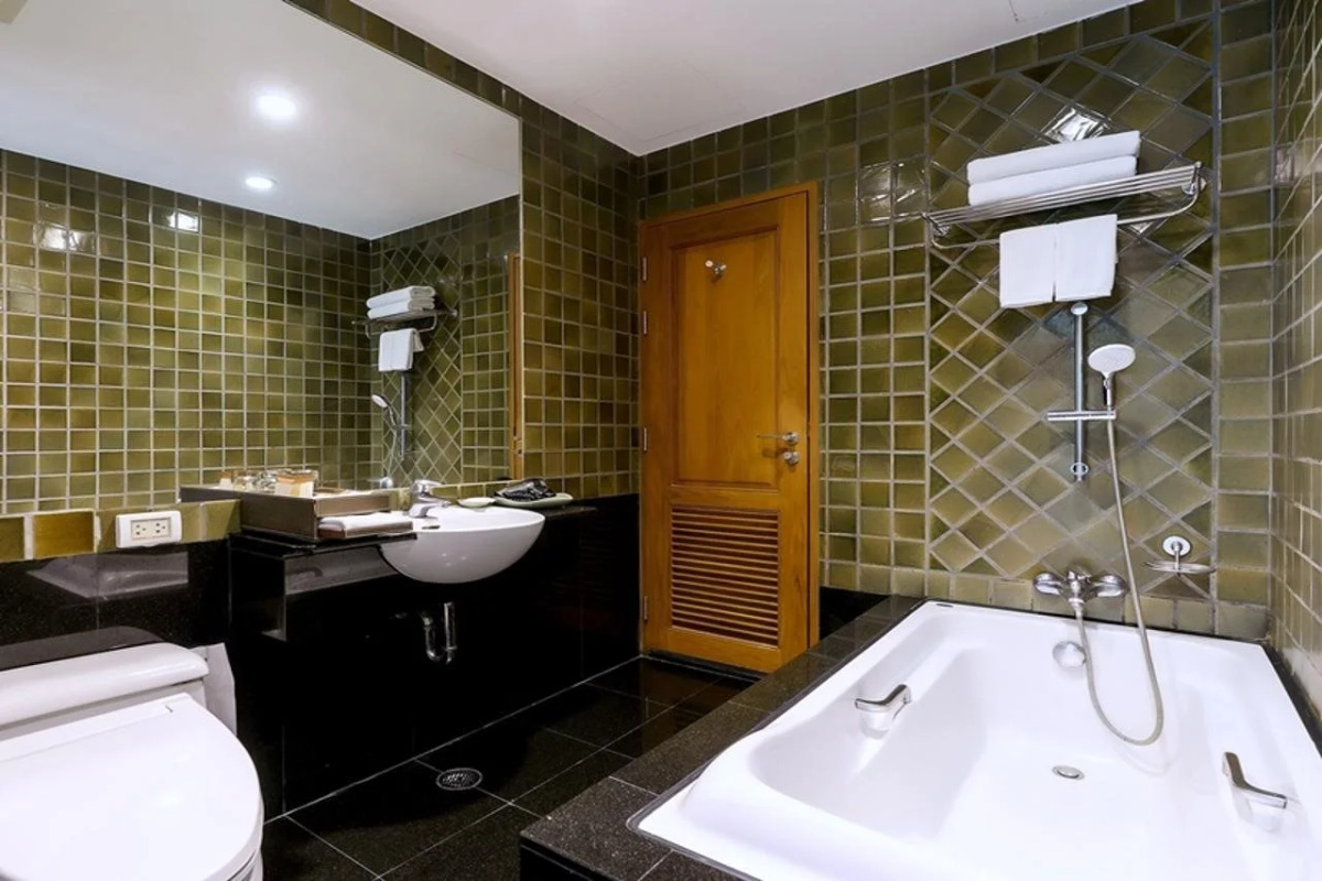 Отель Grande Centre Point Ploenchit