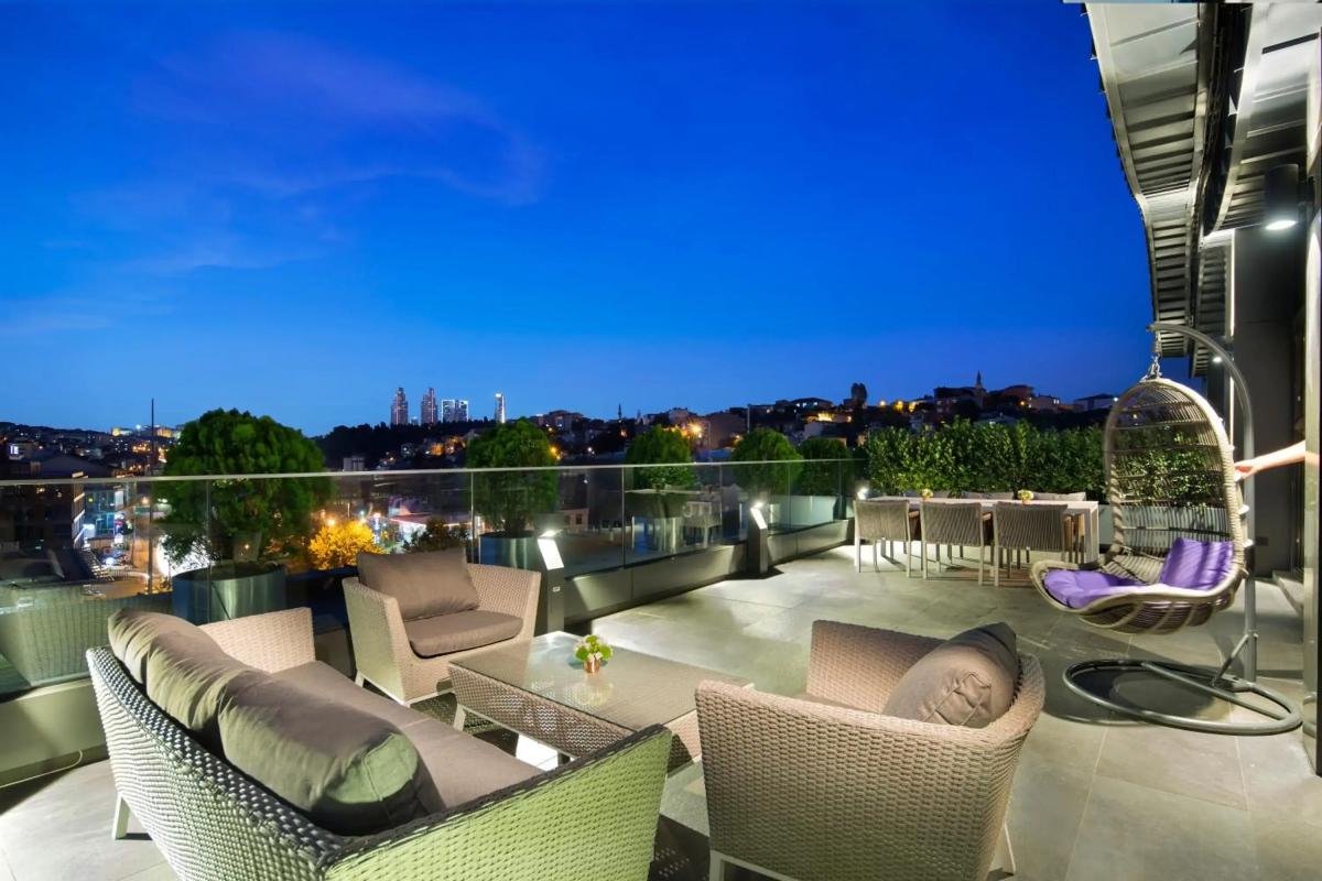 DoubleTree by Hilton Hotel Istanbul - Piyalepasa