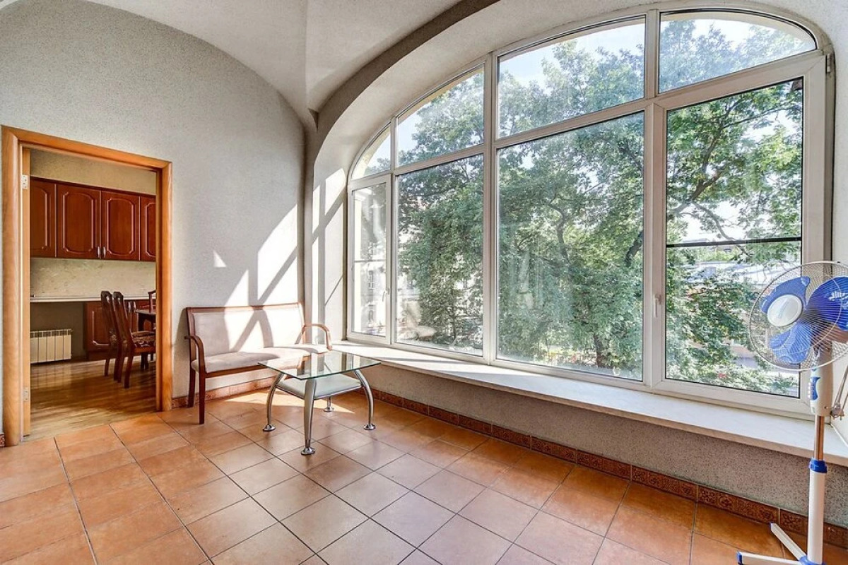 FlatStar on Nevsky 27