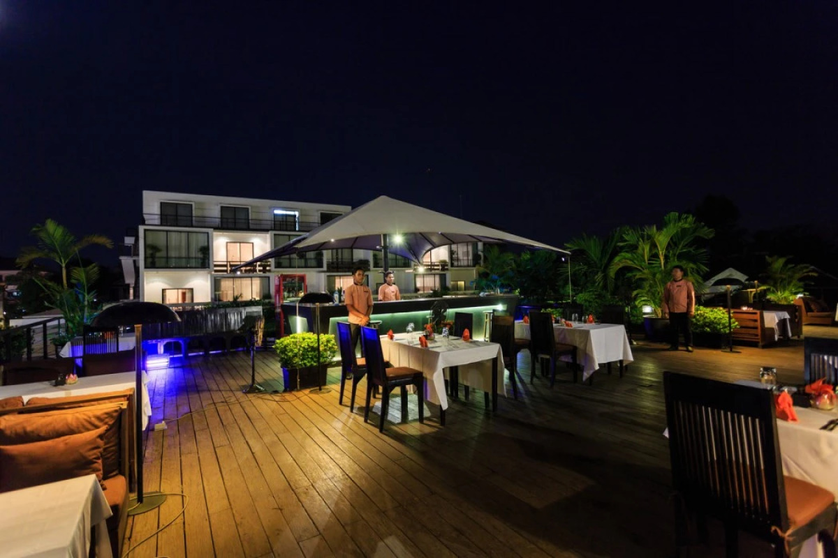 Lynnaya Urban River Resort