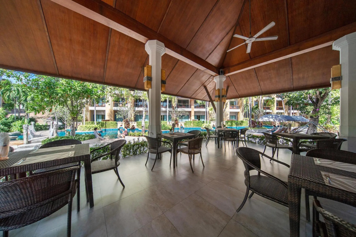 Отель Rawai Palm Beach Resort