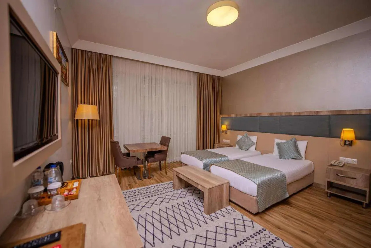 Mari Suites Hotel