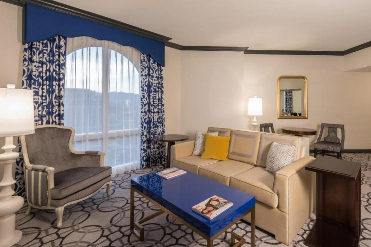 Курорт Paris Las Vegas Resort & Casino