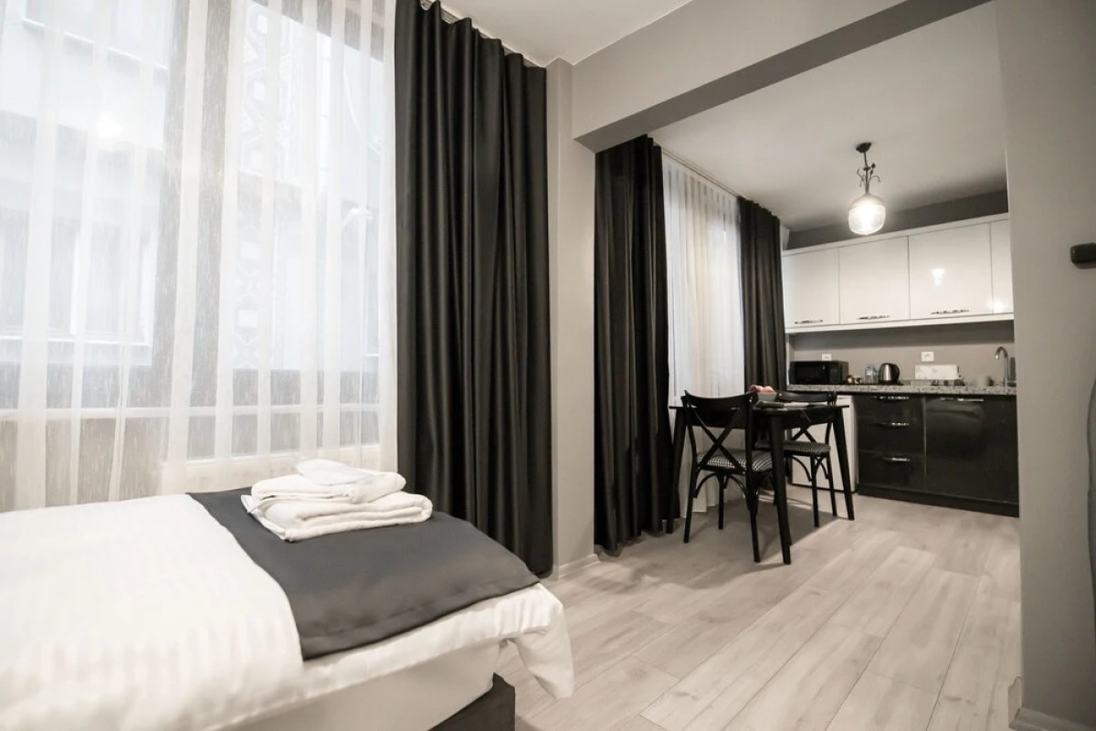 Pera Wall Hotel & Suites