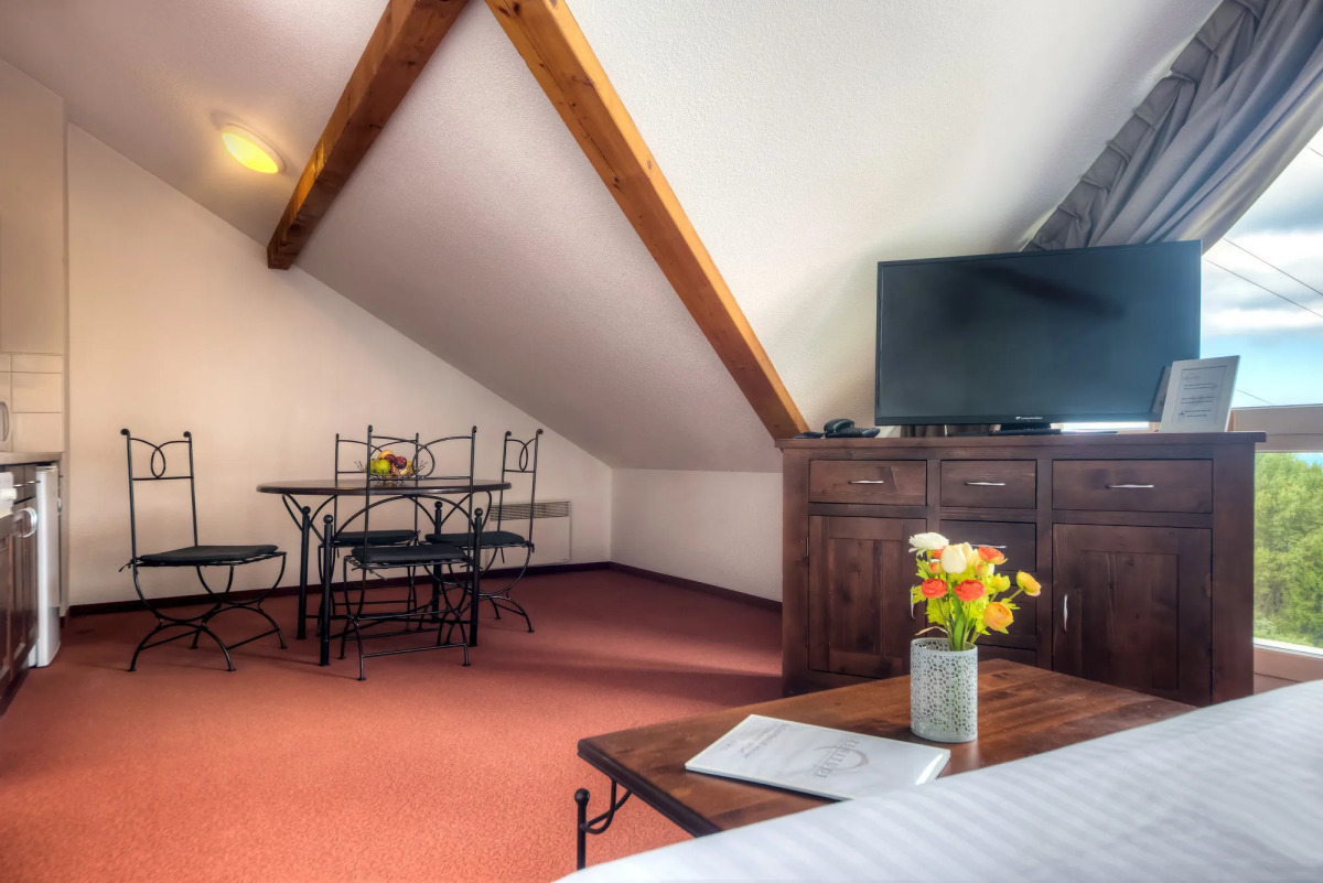 Zenitude Hotel-Residences Les Terrasses du Lac