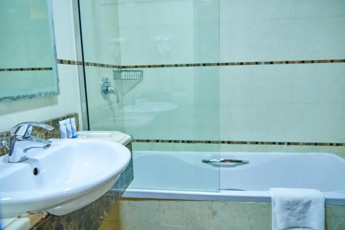 Сlick Square Hotel