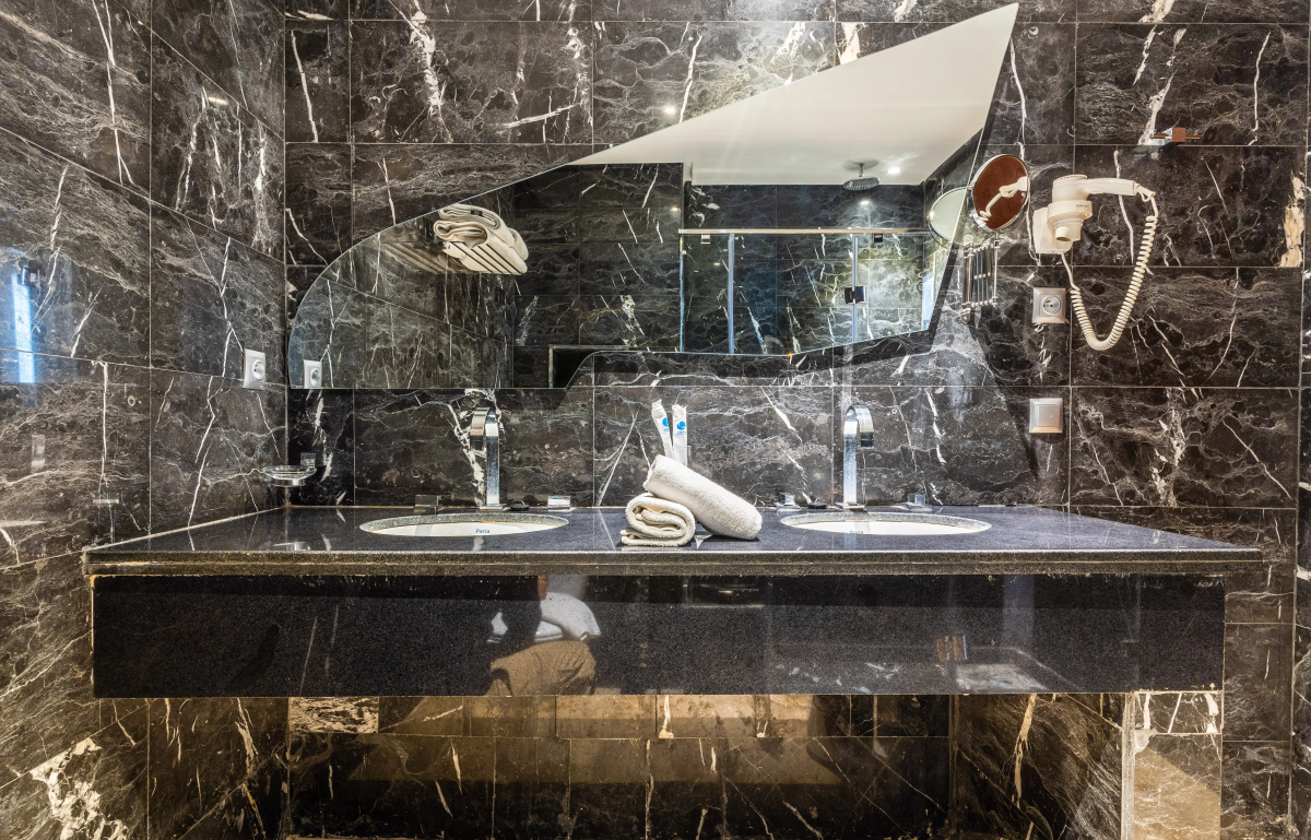 One hotel Casablanca