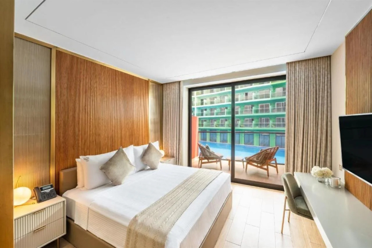 Отель Voco Dubai Monaco The Heart of Europe