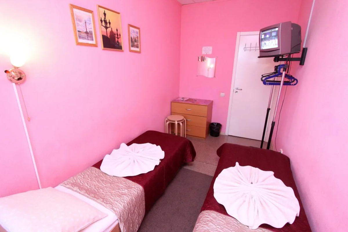 Krasny Kovrik na Pushkinskoy