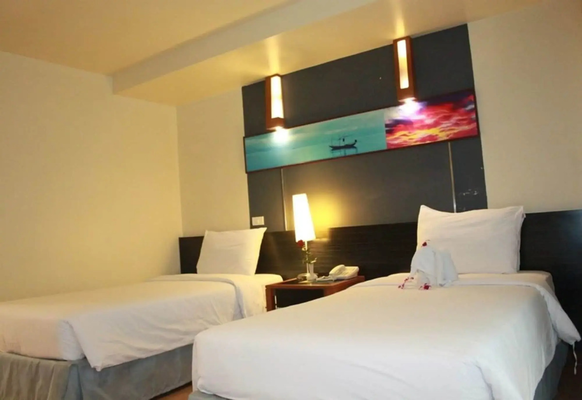 Sunshine Hotel And Residences