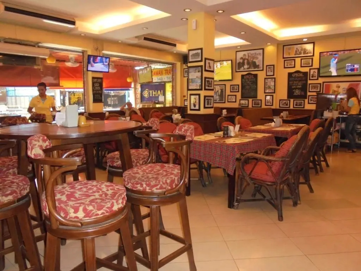 Robin’s Nest Guesthouse & Restaurant