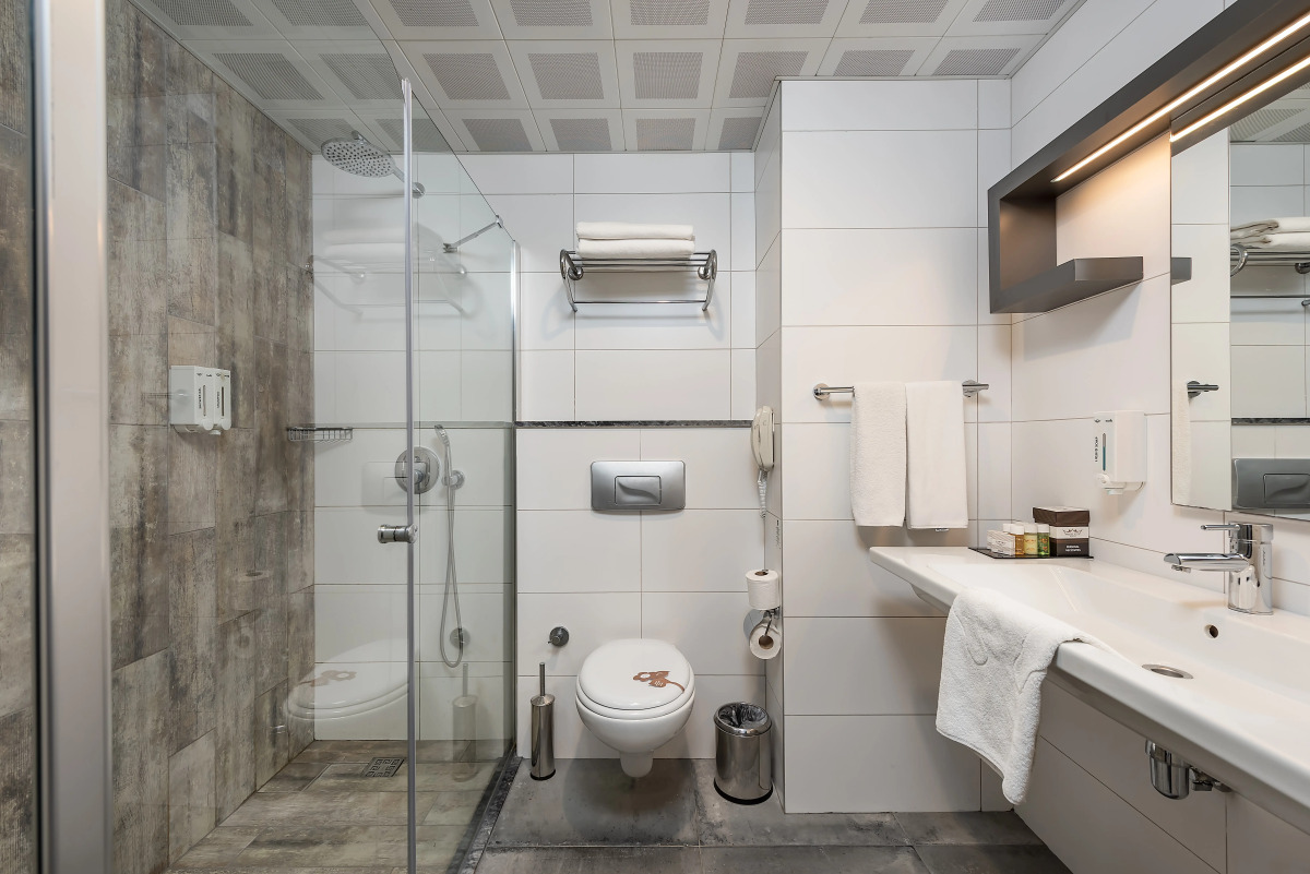 White City Beach - Adults Only