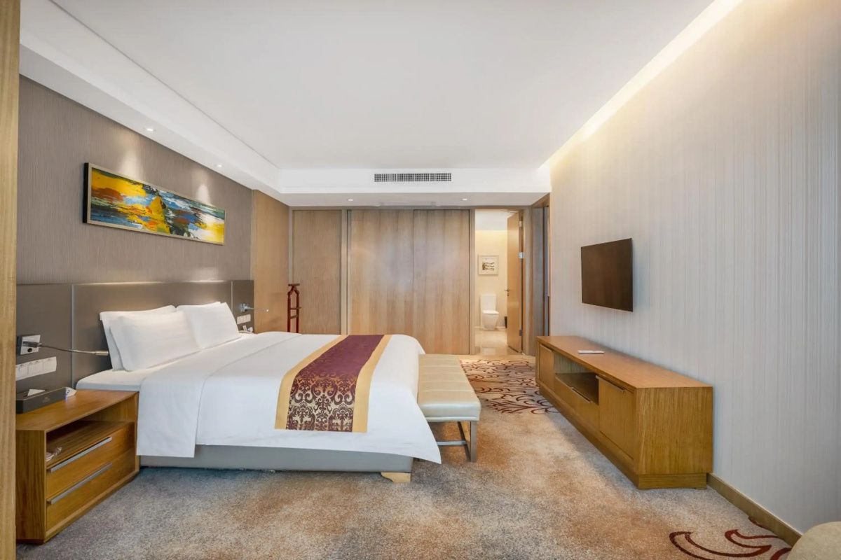 Guangzhou Pearl River International Hotel （Yijing Lu Metro Station）